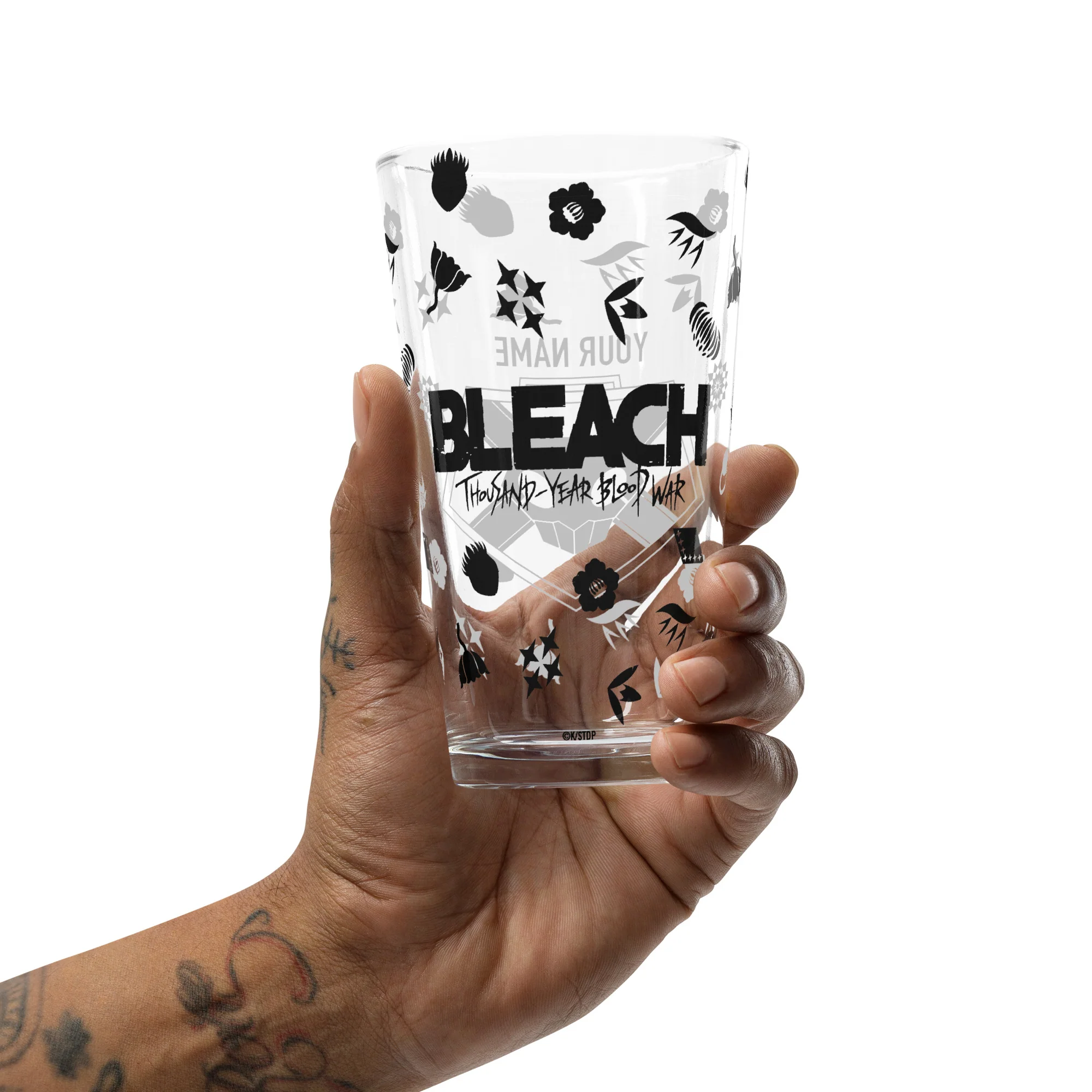BLEACH: Thousand-Year Blood War Soul Reaper Badge Personalized Pint Glass - Image 4